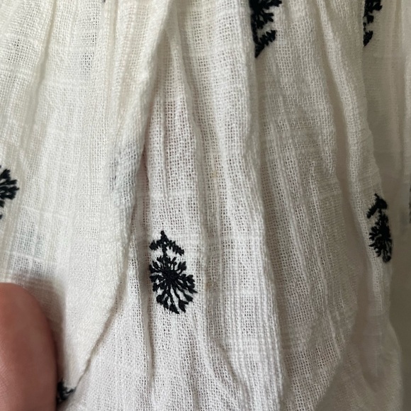 A Loves A White Floral Embroidered Mini Skirt Women’s  Size 0 - Picture 11 of 15